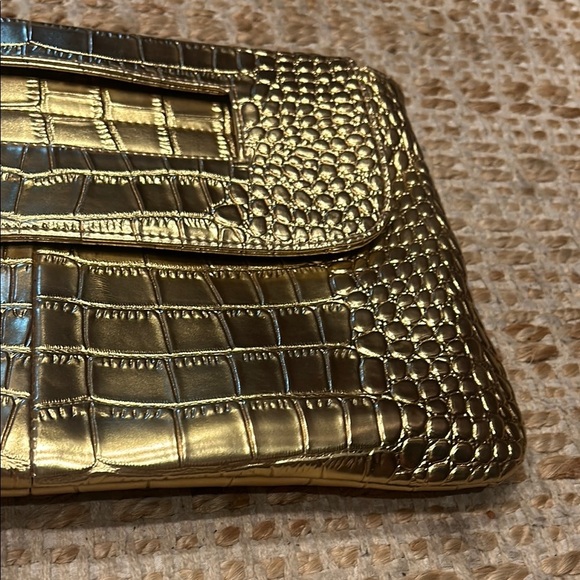 Gold Crocodile Embossed Clutch - Picture 3 of 9